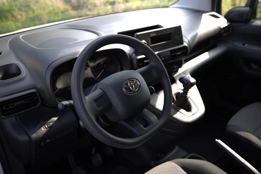 Bild 4: Toyota Proace City Verso Comfort – 7-Sitzer mit flexiblem Raumkonzept — Kandidat 4 (aus Datenblatt)
