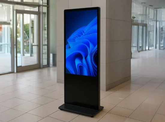 Bild 4: Indoor Stele – Digital-Signage-Terminal 55" — Kandidat 4 (aus Datenblatt)