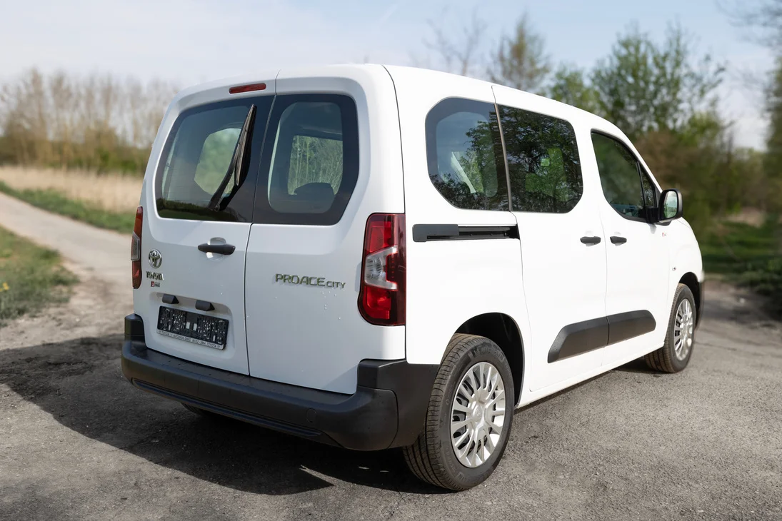 Bild 2: Toyota Proace City Verso Comfort – 7-Sitzer mit flexiblem Raumkonzept — Kandidat 2 (aus Datenblatt)